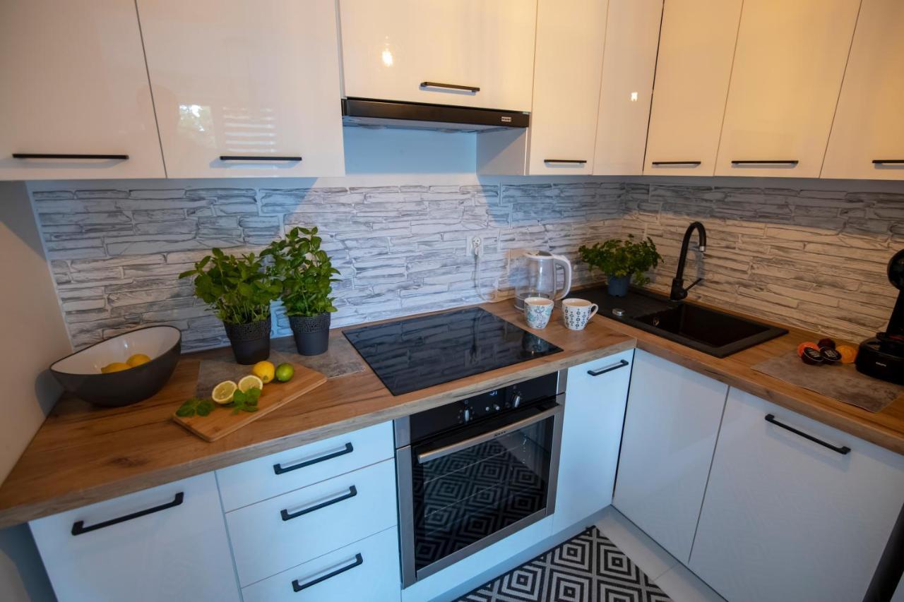Апартаменти Apartament Laurowa Тичин Екстер'єр фото